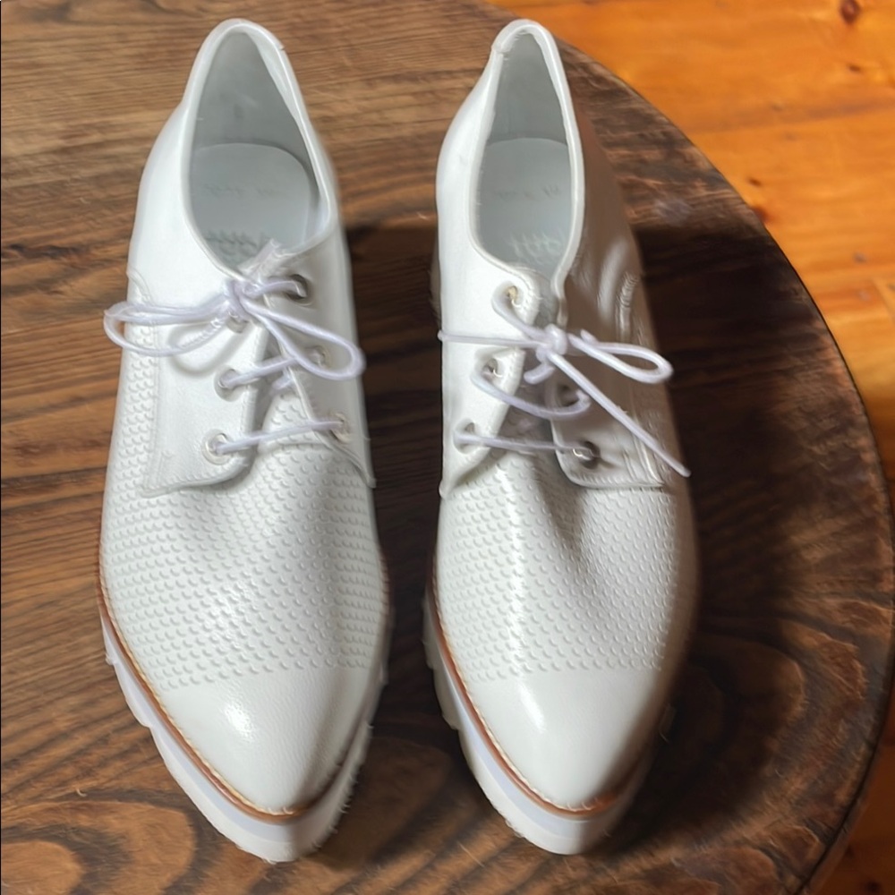 Women’s Tabi White Platform Shoes